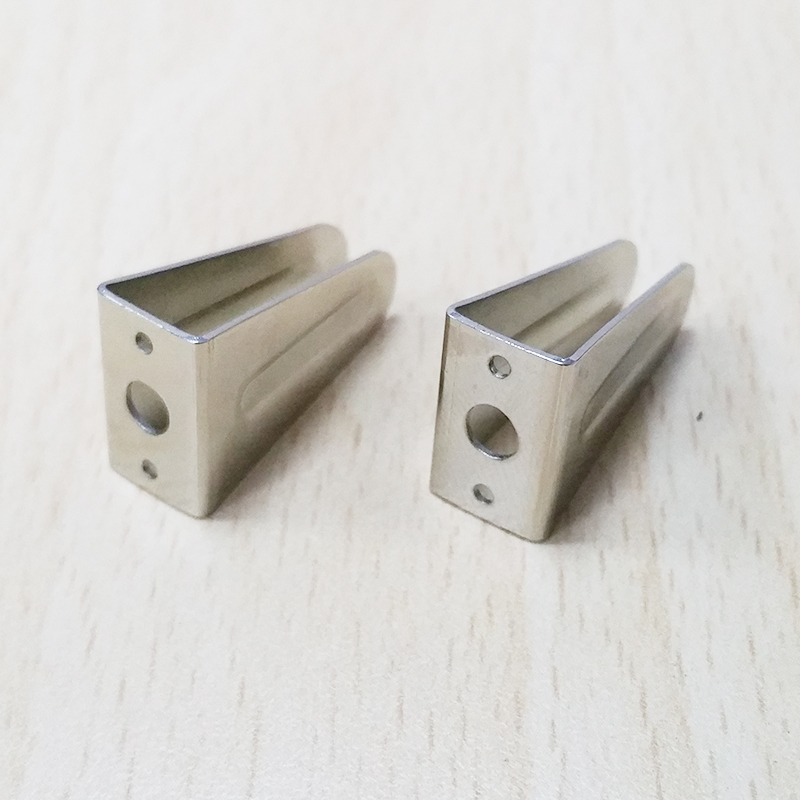 002车载香水夹子夹套五金冲压